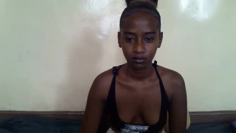 littlesandie online show from February 24, 2025, 5:43 am