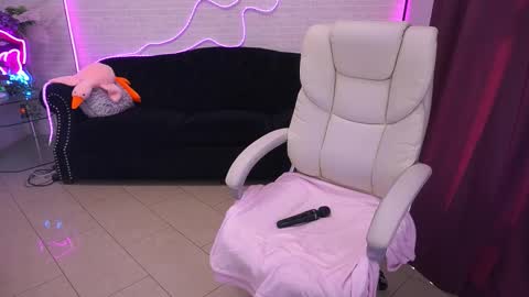 Masha  online show from September 26, 2025, 1:04 pm