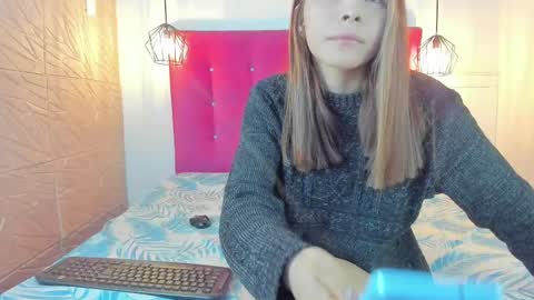 Snapshot of littlesophiie_ chatting on February 20, 2025, 10:16 am littlesophiie_ online show from February 20, 2025, 10:16 am