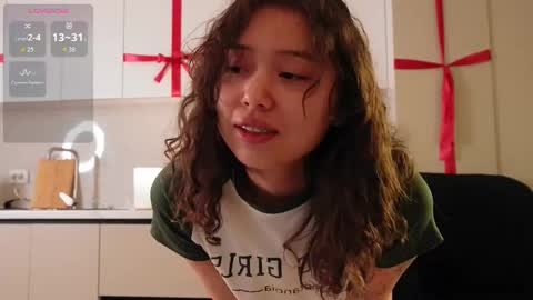 Ayumi or Yumi online show from February 13, 2026, 12:12 pm