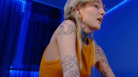 Niki  free tg channel with some photos gifs and info about streams  online show from December 15, 2024, 12:38 pm