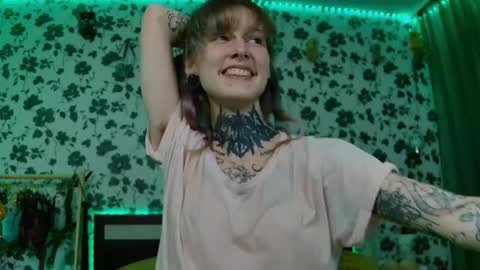 Niki  free tg channel with some photos gifs and info about streams  online show from September 21, 2025, 10:11 pm