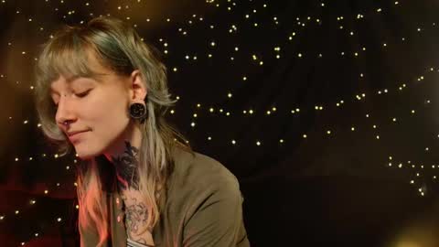 Niki  free tg channel with some photos gifs and info about streams  online show from January 14, 2026, 12:44 pm