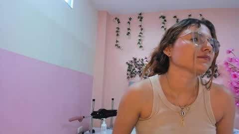Snapshot of littletammy4u_ chatting on September 23, 2025, 12:30 pm tammy online show from September 23, 2025, 12:30 pm
