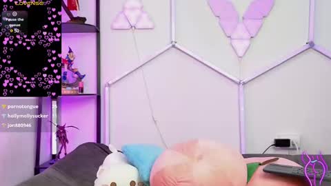 littlevixen18 online show from February 26, 2025, 6:32 pm