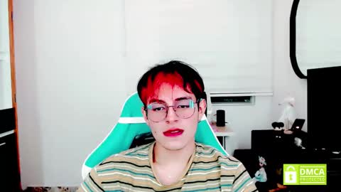 littlezhalem online show from January 9, 2026, 5:21 am