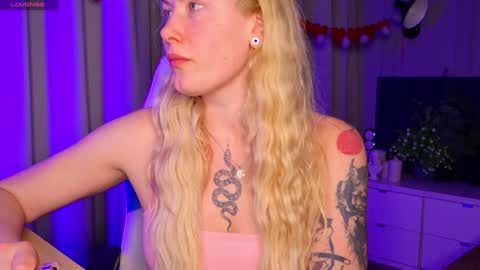 Liv 3 online show from February 5, 2025, 8:04 pm