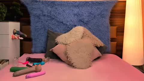 Livia and Lucy D online show from February 12, 2026, 7:31 pm