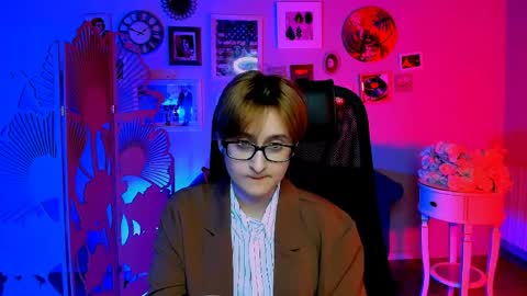 Snapshot of lixeluna chatting on April 7, 2026, 6:36 am LixeLuna online show from April 7, 2026, 6:36 am