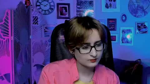 Snapshot of lixeluna chatting on May 11, 2026, 6:19 am LixeLuna online show from May 11, 2026, 6:19 am