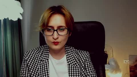 Snapshot of lixeluna chatting on May 21, 2026, 6:31 am LixeLuna online show from May 21, 2026, 6:31 am