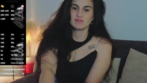 liz online show from December 27, 2024, 7:35 pm