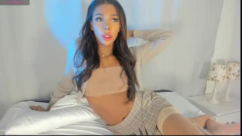 Liz Grant online show from September 29, 2025, 9:52 pm