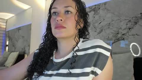 Liz  online show from November 7, 2025, 10:15 am