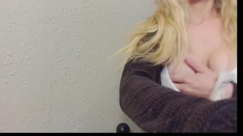 Snapshot of liz_jay chatting on September 9, 2025, 5:07 am Jay-Liz online show from September 9, 2025, 5:07 am