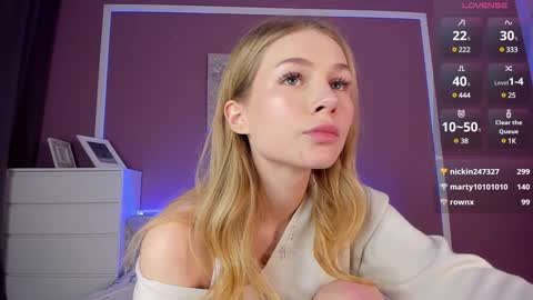 Snapshot of liza_mills chatting on February 7, 2025, 6:34 pm Liza online show from February 7, 2025, 6:34 pm