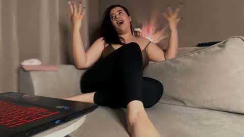 lizamartina online show from April 26, 2026, 10:29 pm