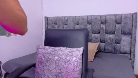  LIZBETH ROSS  online show from September 20, 2025, 11:11 am