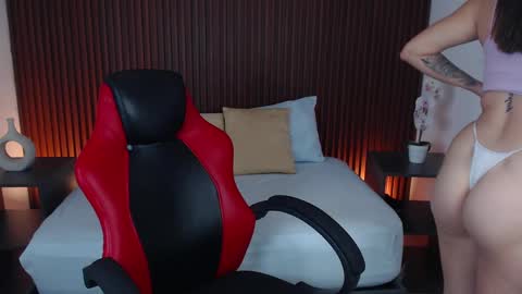 Snapshot of lizowenn_ chatting on January 8, 2025, 12:37 pm LIZETH online show from January 8, 2025, 12:37 pm