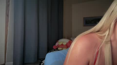 Snapshot of lizpurrxxx chatting on March 6, 2025, 3:56 pm Liz Purr online show from March 6, 2025, 3:56 pm