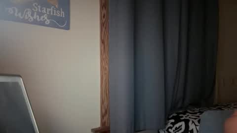 Snapshot of lizpurrxxx chatting on October 22, 2025, 3:23 pm Liz Purr online show from October 22, 2025, 3:23 pm