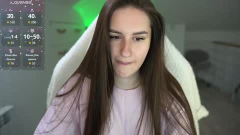 Lizi-Fox online show from October 18, 2025, 11:33 am