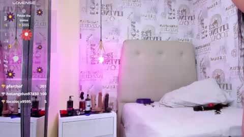 Snapshot of lizziemontana2 chatting on February 11, 2025, 10:50 pm online show from February 11, 2025, 10:50 pm
