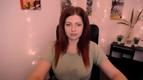 Lizzy3 online show from September 15, 2025, 6:52 pm