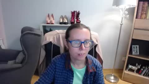 Lizzy online show from September 26, 2025, 4:49 am