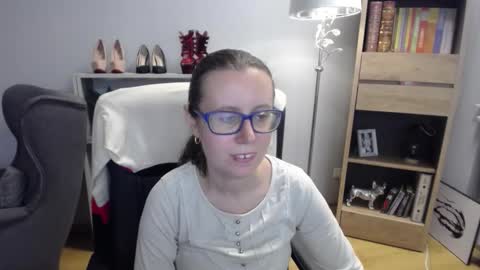 Lizzy online show from November 5, 2025, 5:51 am