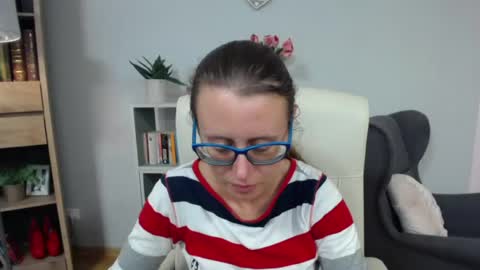 Lizzy online show from July 6, 2026, 4:31 am