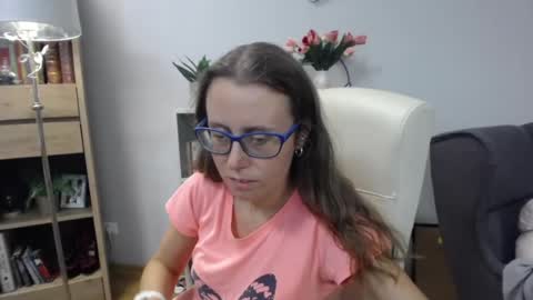 Lizzy online show from July 20, 2026, 10:39 am