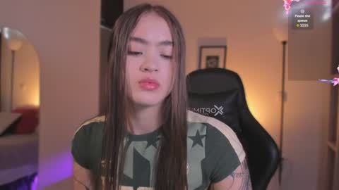 Lizzy Colins online show from July 2, 2026, 1:06 pm