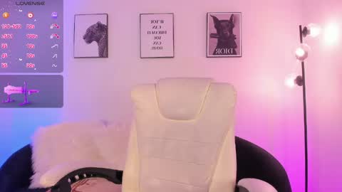 Snapshot of lizzyponcee chatting on May 25, 2026, 9:37 am lizzyponcee online show from May 25, 2026, 9:37 am