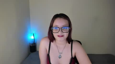 Snapshot of lizzysnoww chatting on June 7, 2026, 3:27 pm Lizzy online show from June 7, 2026, 3:27 pm