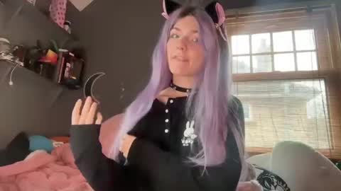 Snapshot of lizzyylovesick chatting on February 12, 2025, 2:10 pm lizzybunny online show from February 12, 2025, 2:10 pm