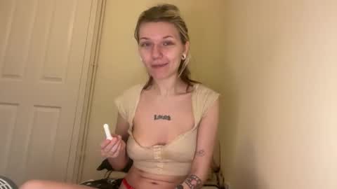 lizzybunny online show from November 3, 2025, 8:21 pm