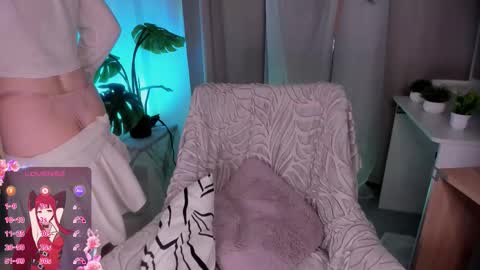 Arina online show from September 21, 2025, 9:44 am