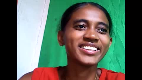 llouisse online show from April 11, 2026, 7:18 pm