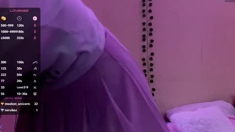 Lana online show from March 31, 2026, 3:23 pm