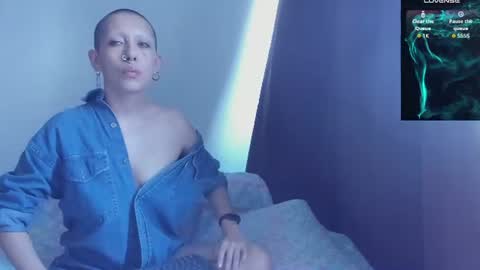 Snapshot of lnxmst chatting on July 6, 2026, 6:43 pm Lynx Mist online show from July 6, 2026, 6:43 pm