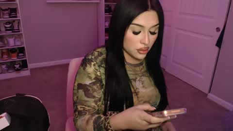 Snapshot of lo_cakez chatting on October 22, 2025, 5:41 am lo_cakez online show from October 22, 2025, 5:41 am