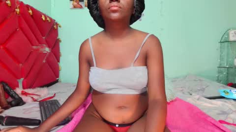 Snapshot of loaisisadaams chatting on October 9, 2025, 10:35 am loaisisAdamss online show from October 9, 2025, 10:35 am