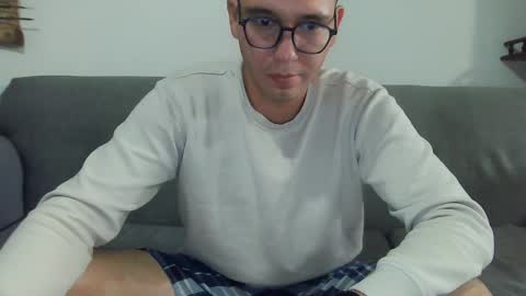 Lobo online show from November 22, 2025, 2:16 pm