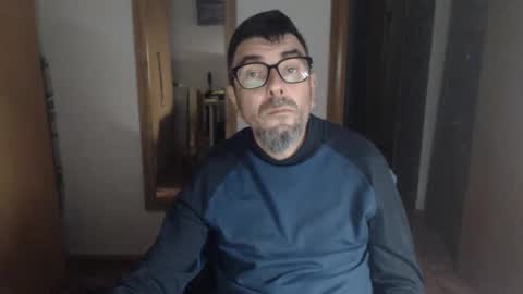 lobosolitario73 online show from October 30, 2025, 11:05 pm