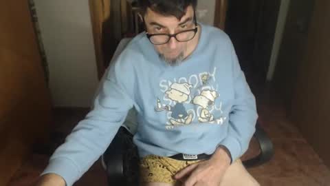 lobosolitario73 online show from November 19, 2025, 1:16 am