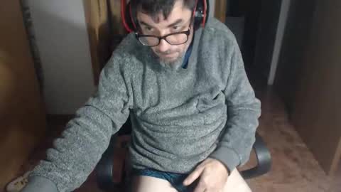 lobosolitario73 online show from December 3, 2025, 12:51 am