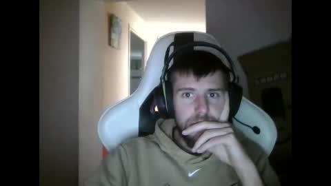 lobo online show from October 1, 2025, 12:11 pm