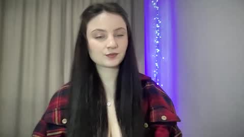 locaalis1 online show from February 26, 2025, 2:25 pm