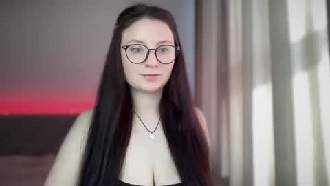 locaalis1 online show from September 16, 2025, 6:03 am